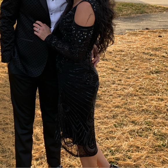 Midi fully beaded/sequinned open shoulder black dress - Picture 6 of 6